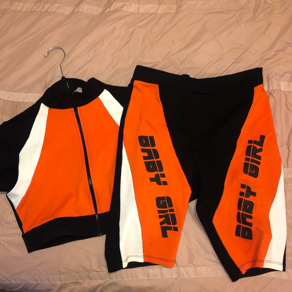 FASHION NOVA ORANGE BLACK BIKER SHORTS SET
